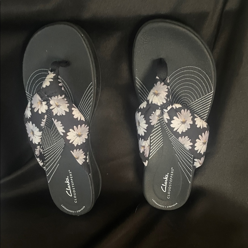 Clarks Women's Black and White Floral Sandals